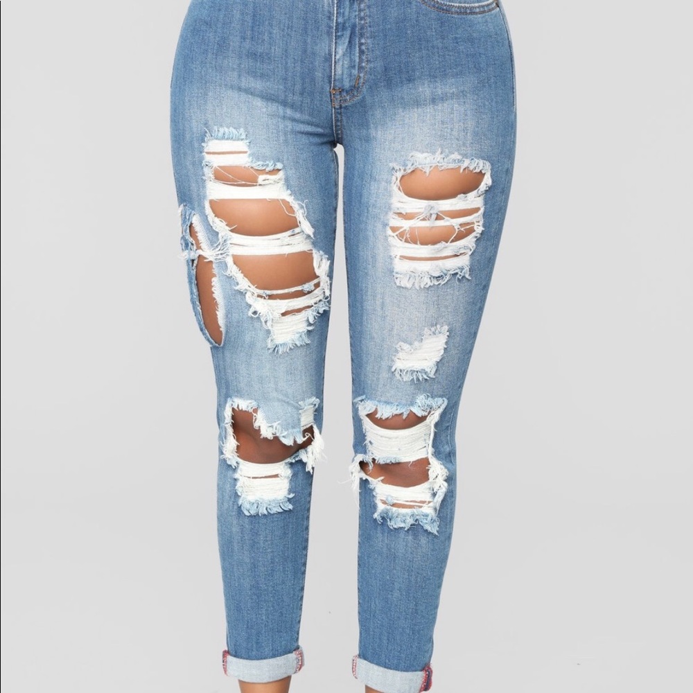 Cathy mid rise distressed jeans